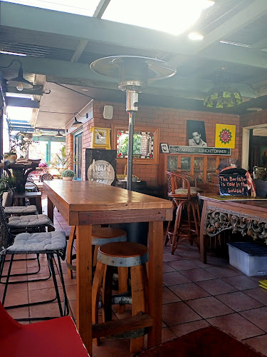 Comentarii opinii despre Beatles Coffee is @The Hawker Inn n Out