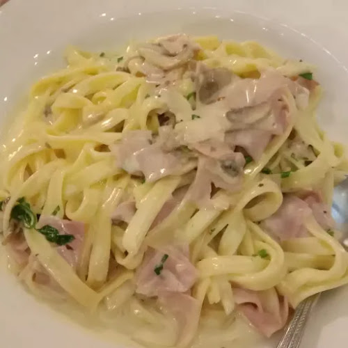 La Trattoria Restaurant & Pizza Bar - Hospitality and gastronomy