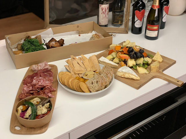 Deli & Dine - Hospitality and gastronomy