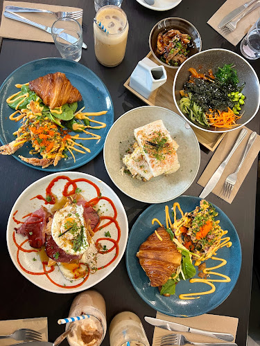 Comentarii opinii despre Leisurely coffee