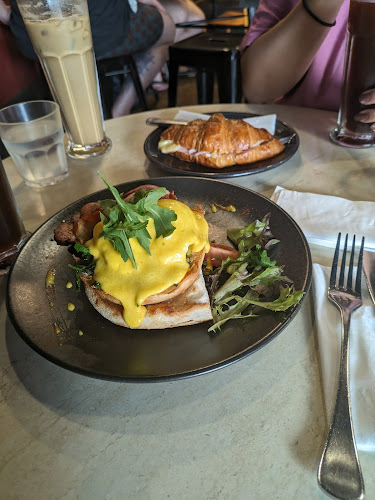 Bang & Grind Café Spence St. - Hospitality and gastronomy