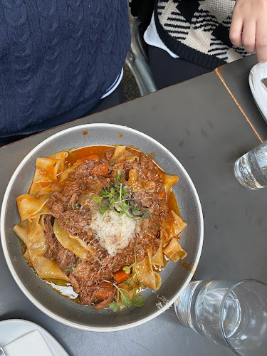 Comentarii opinii despre Leura Garage