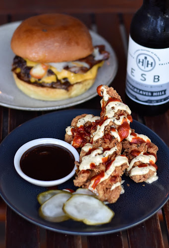 Monroe's Burgers & Beers - Hospitality and gastronomy