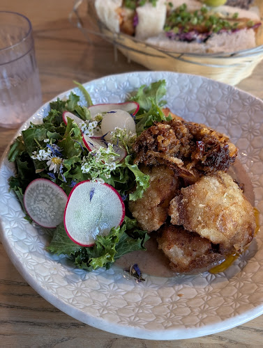 Comentarii opinii despre Peter Rabbit Cafe