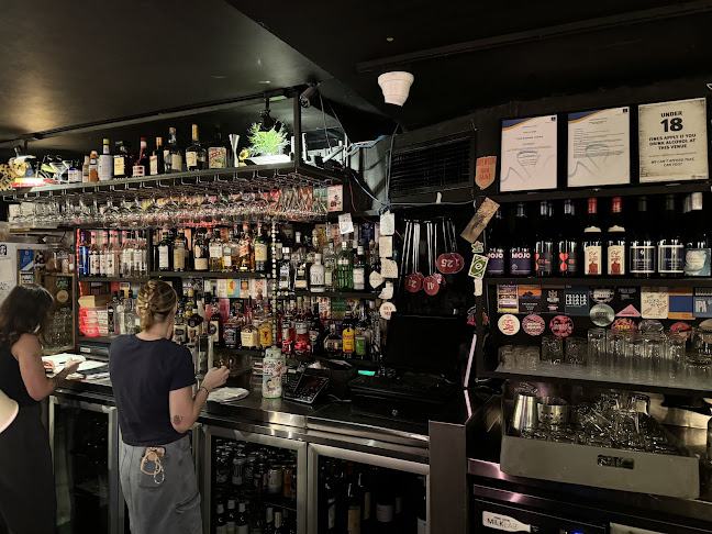 Comentarii opinii despre Brew Cafe & Wine Bar