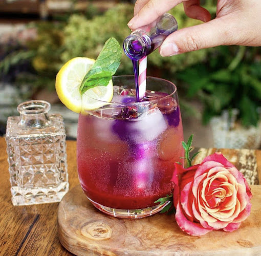 Comentarii opinii despre FLOVIE FLORIST CAFE