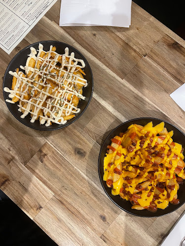 Comentarii opinii despre Monroe's Burgers & Beers