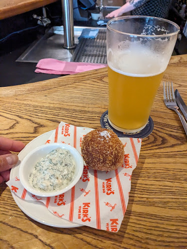 Le Pub and Bottle Shop - Hospitality and gastronomy