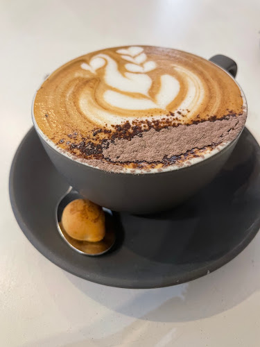 Eillo - Hospitality and gastronomy