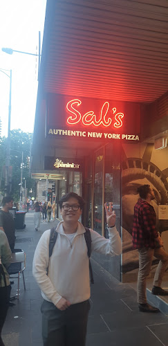 Comentarii opinii despre Sal's Authentic New York Pizza - Exhibition Street
