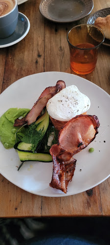 Comentarii opinii despre The Hideout Coffee House