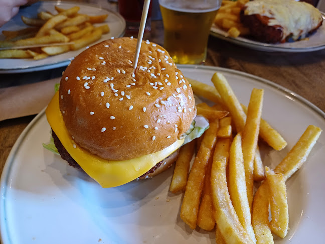 Friend in Hand Hotel - Hospitality and gastronomy