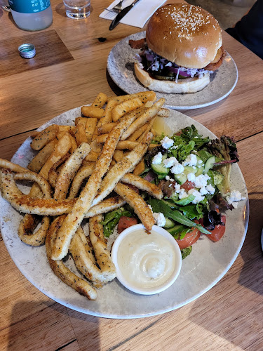 Comentarii opinii despre The Fish & Burger Co.