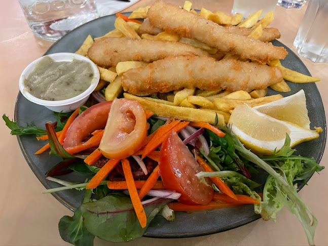 1 Esplanade, Lakes Entrance VIC 3909