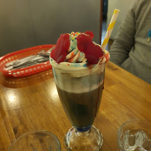 Aunty Ed's Restaurant and Bar - Hospitality and gastronomy