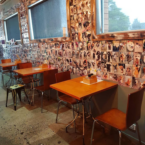 Brisbean Coffee - Hospitality and gastronomy