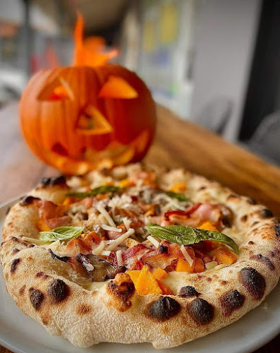 Shop 2/4 Sanderling St, Stirling WA 6021