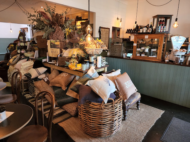 Comentarii opinii despre Ma Belle’s Cafe