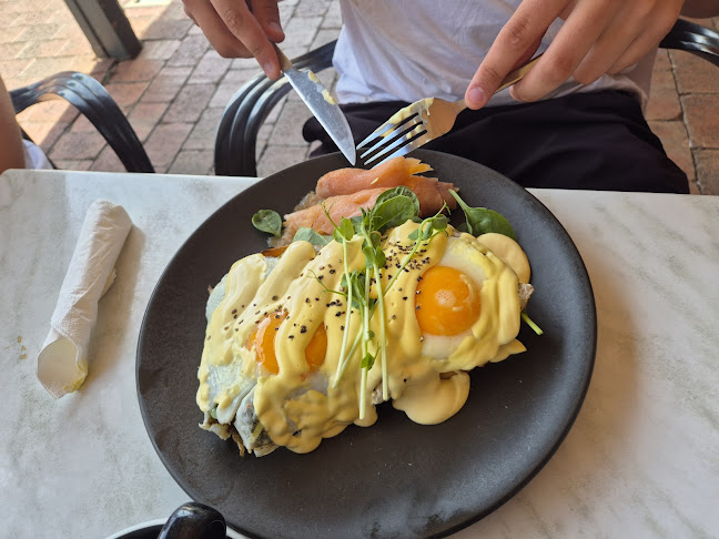 Cosi's Café - Hospitality and gastronomy