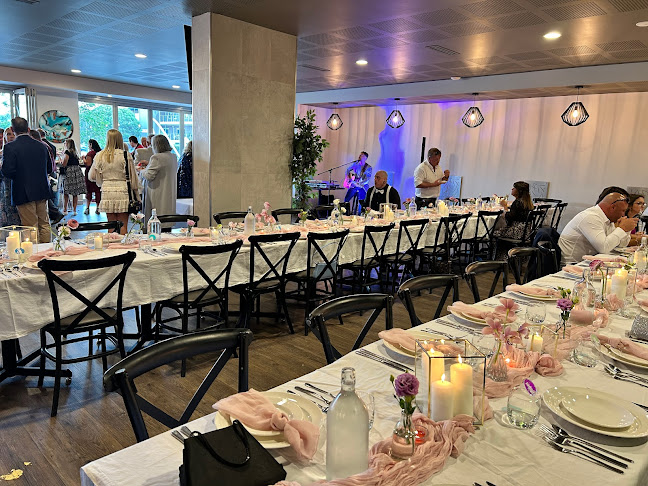 Unit 5/3 Mawson Cl, Caves Beach NSW 2281