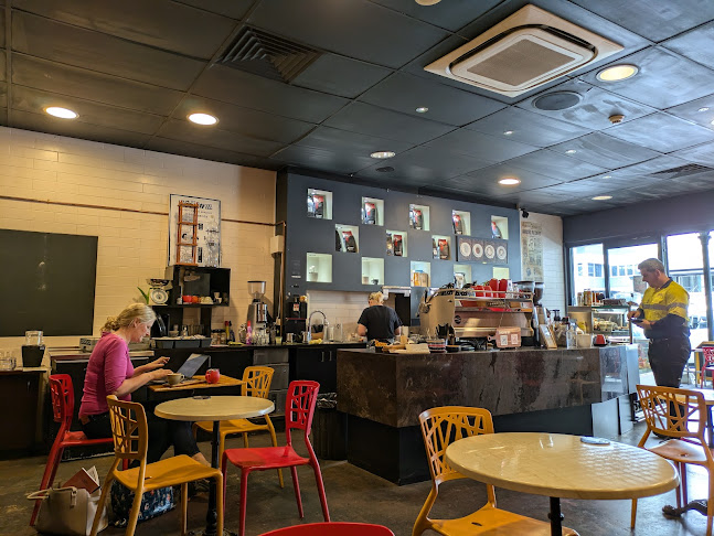 Opinii despre Bang & Grind Café Spence St. în Cairns City - Hospitality and gastronomy