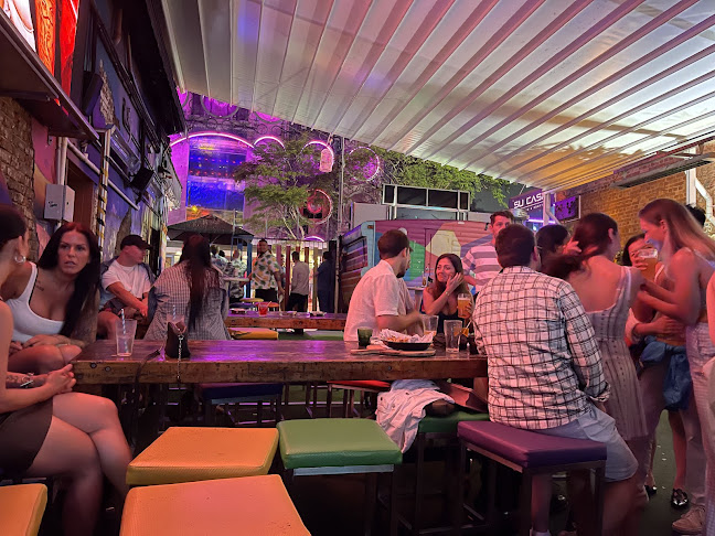 Comentarii opinii despre Ric's Bar + Backyard