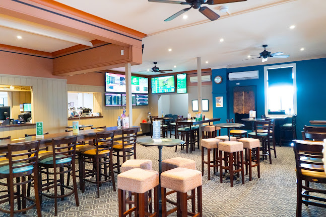 36 John St, The Oaks NSW 2570