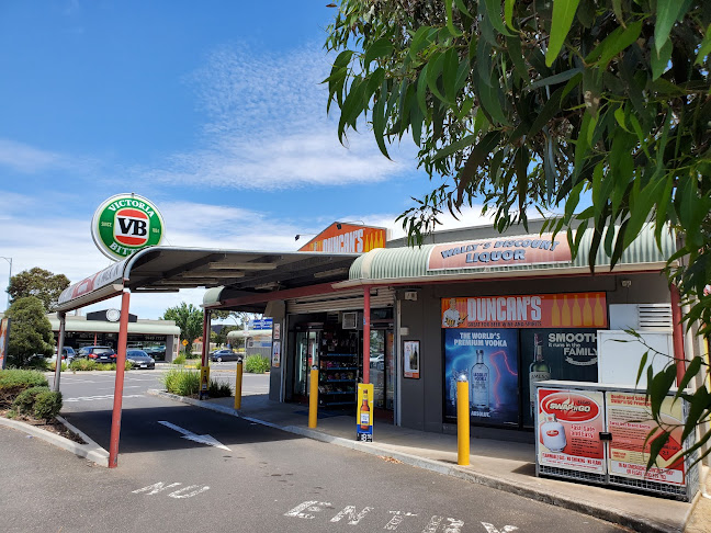 Wally's Discount Liquor (Duncan AT Sydenham) - Hospitality and gastronomy