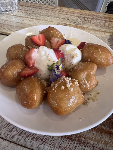 Comentarii opinii despre Xenia Coolangatta