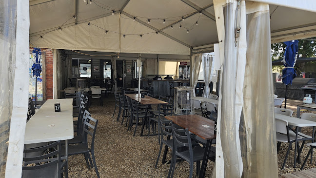 Railway Hotel Murchison - Melbourne