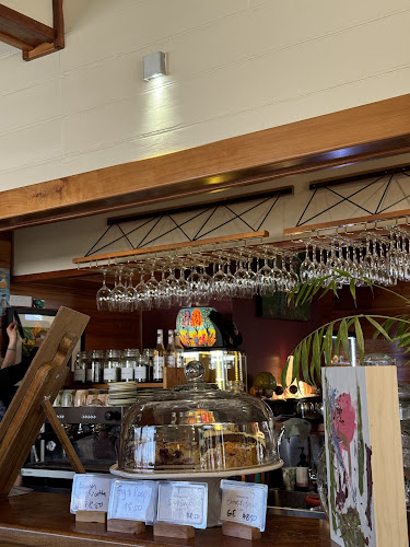 Comentarii opinii despre Marleys @ Sticks and Stones Shells and Bones