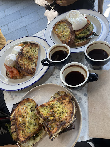 Croquembouche Patisserie