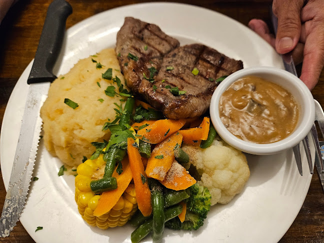 O'Malleys Irish Bar - Hospitality and gastronomy