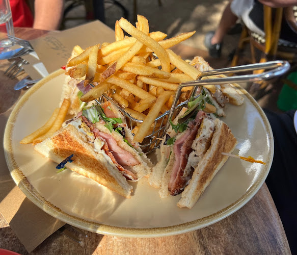 Comentarii opinii despre Le Jardin Cafe Restaurant