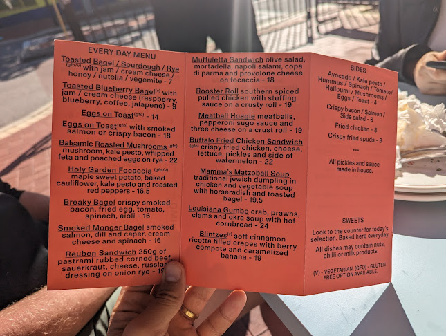 Comentarii opinii despre Satchmo Café