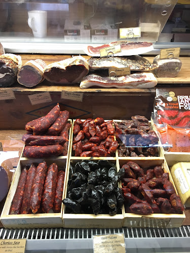 Comentarii opinii despre Pork Ewe Deli