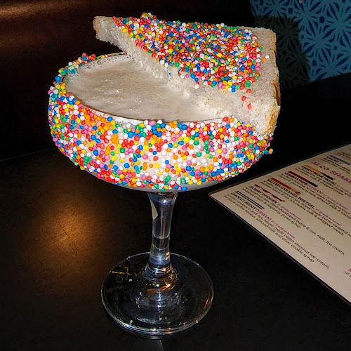 The Moon - Hospitality and gastronomy