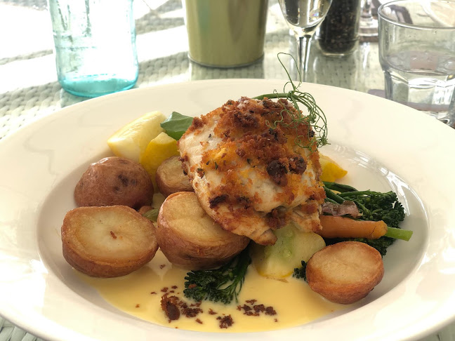 Opinii despre Waterfront Restaurant în Main Beach - Hospitality and gastronomy