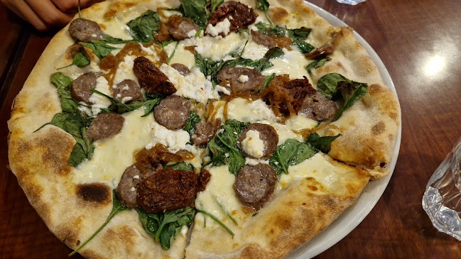 Pizzeria Amore Mio - Hospitality and gastronomy