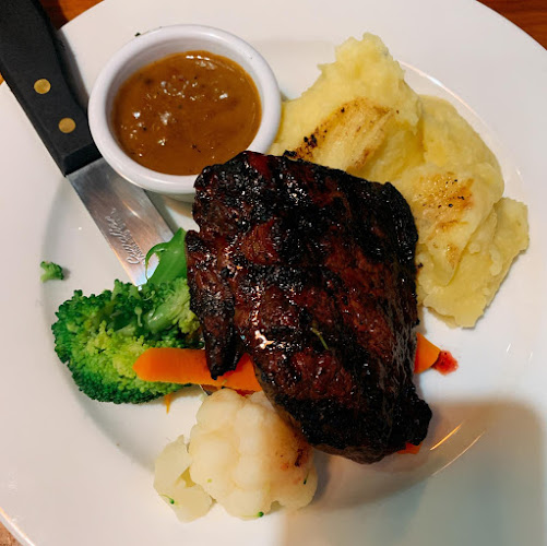 Bull Creek Tavern - Hospitality and gastronomy