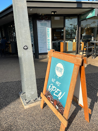 Comentarii opinii despre Darwin's Waterfront Café