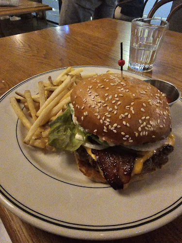 Morrison’s Oyster Bar & Grill - Hospitality and gastronomy