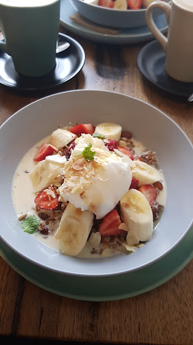 Comentarii opinii despre Bank St + Co