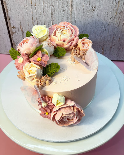 Over The Rainbow Cakes - Hospitality and gastronomy