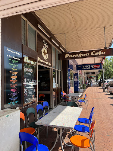 Comentarii opinii despre Paragon Cafe Parkes
