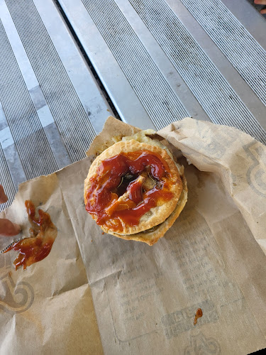 Opinii despre Manning's Pies în Bungalow - Hospitality and gastronomy