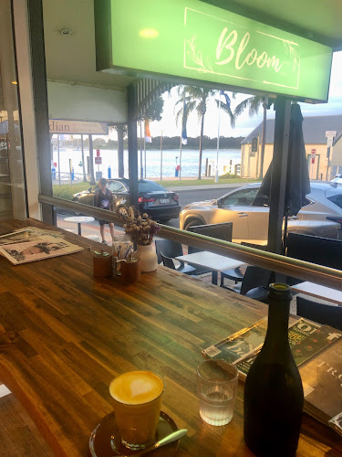 Comentarii opinii despre Bloom PMQ