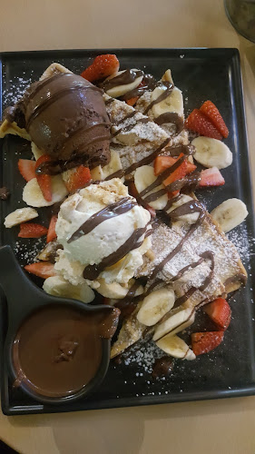 Macarthur Square, c14/200 Gilchrist Dr, Campbelltown NSW 2560