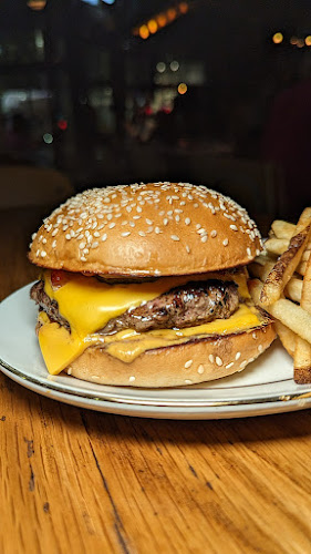 Comentarii opinii despre Morrison’s Oyster Bar & Grill