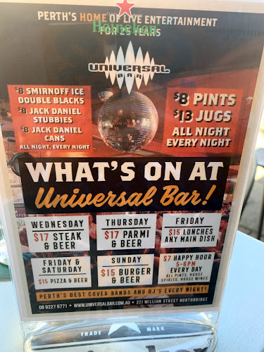 Comentarii opinii despre Universal Bar